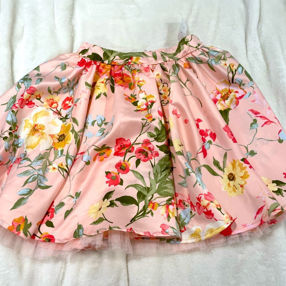 Speechless KIDs skirt, pink floral, zipper on the back.